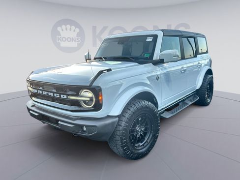 Used 2022 Ford Bronco Outer Banks image 11