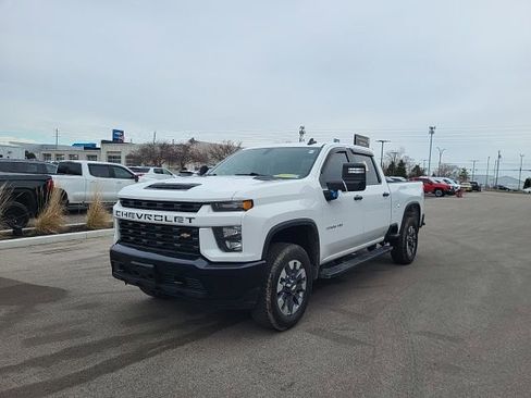 Used 2022 Chevrolet Silverado 2500 Custom w/ Custom Value Package image 7
