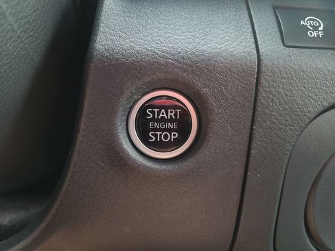 Certified 2025 Nissan Frontier SV RWD image 24