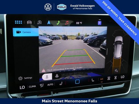 New 2025 Volkswagen Tiguan SE image 7