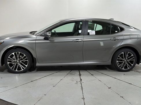 New 2026 Toyota Camry XLE image 8