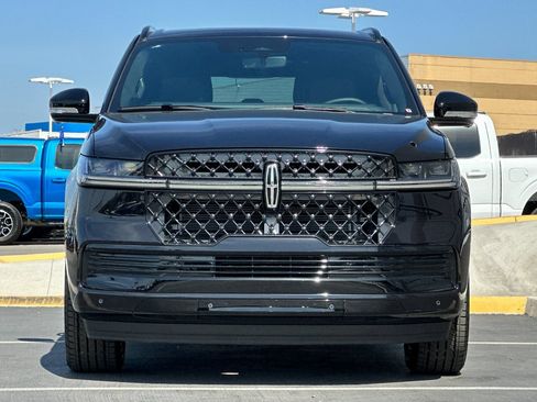 New 2027 Lincoln Navigator L Reserve w/ Jet Appearance Package AWD/4WD image 8