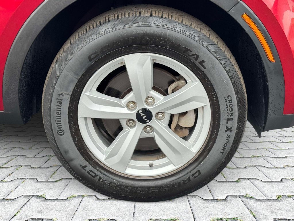 Certified 2023 Kia Sorento LX AWD/4WD image 8