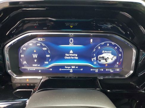 Used 2024 Chevrolet Silverado 1500 ZR2 image 10