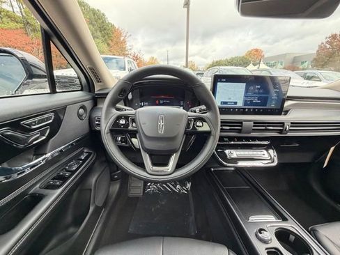 New 2026 Lincoln Corsair Reserve image 9