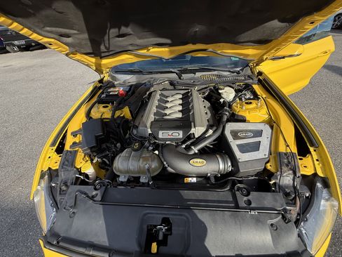 Used 2015 Ford Mustang GT Premium image 23