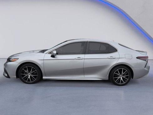 Used 2022 Toyota Camry SE FWD image 5