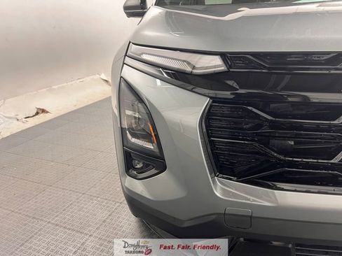 New 2026 Chevrolet Equinox RS w/ Convenience Package III FWD image 11