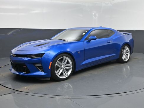 Used 2018 Chevrolet Camaro SS image 9