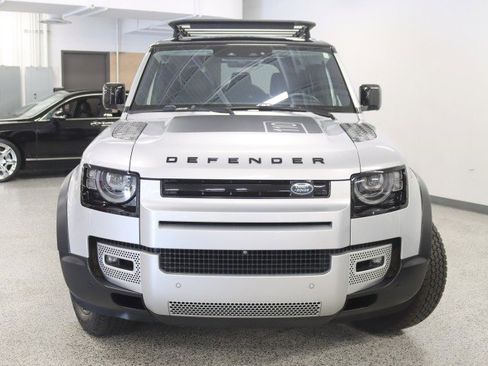 Used 2020 Land Rover Defender 110 First Edition image 8