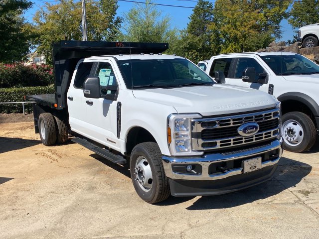 New 2025 Ford F350 XL w/ XL Chrome Package AWD/4WD image 1