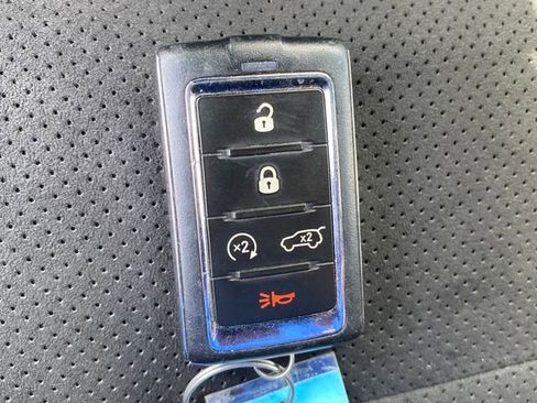 Used 2023 Jeep Grand Cherokee Altitude AWD/4WD image 24