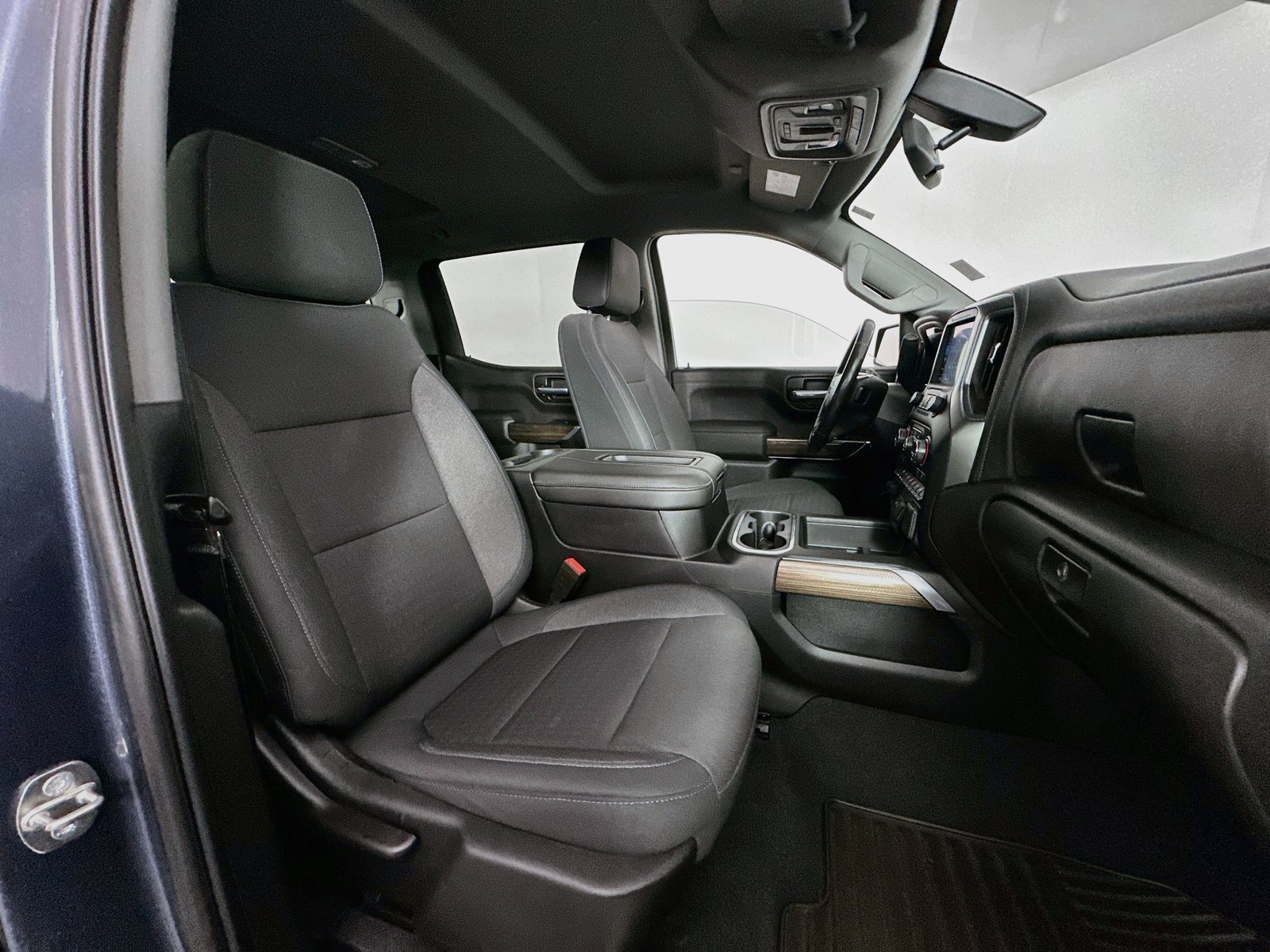 Used 2019 Chevrolet Silverado 1500 RST w/ True North Edition AWD/4WD image 30