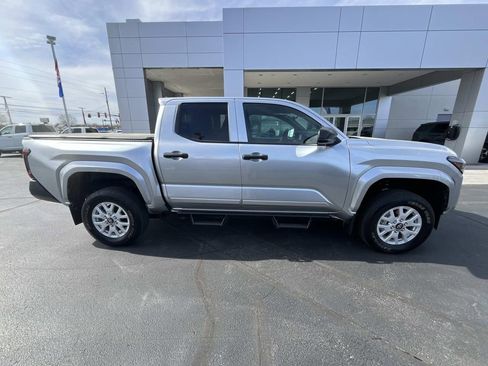 Used 2024 Toyota Tacoma SR w/ SR Upgrade Package image 8