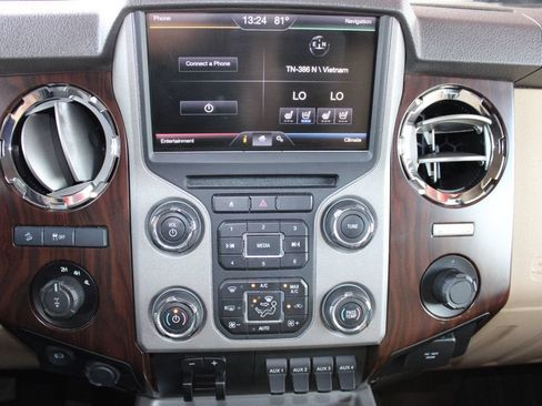 Used 2016 Ford F250 Lariat w/ Lariat Ultimate Package AWD/4WD image 9