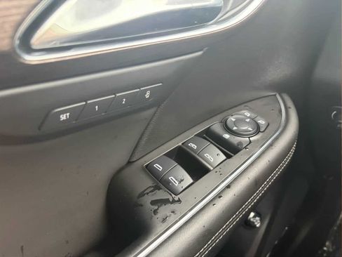 Used 2023 Buick Envision Avenir AWD/4WD image 14