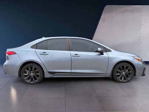 Used 2023 Toyota Corolla SE image 6