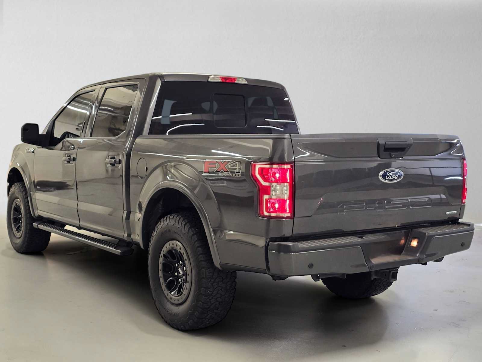 Used 2019 Ford F150 XLT w/ Equipment Group 302A Luxury AWD/4WD image 3