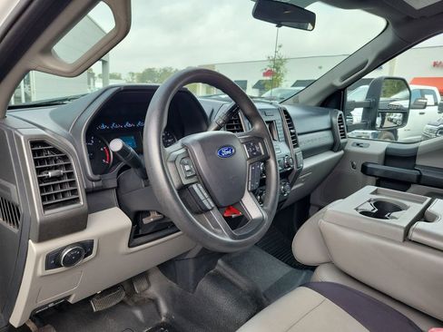 Used 2019 Ford F550 2WD Crew Cab Super Duty w/ Power Equipment Group image 12