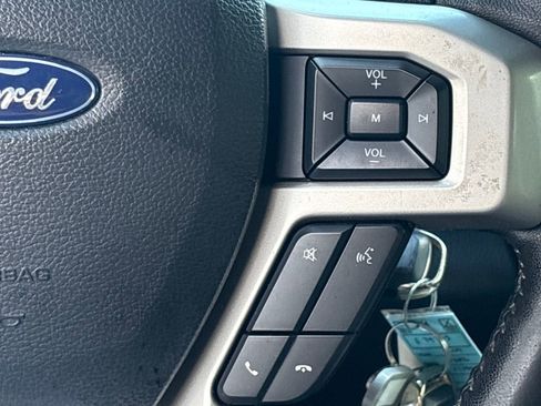 Used 2019 Ford F350 Lariat image 22