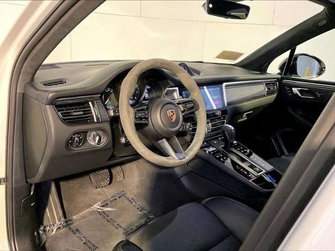 Certified 2022 Porsche Macan GTS AWD/4WD image 4