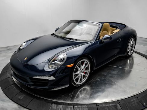 Used 2015 Porsche 911 Carrera S image 4