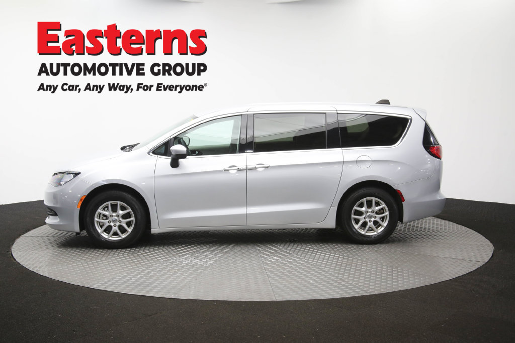 Used 2023 Chrysler Voyager LX FWD image 62