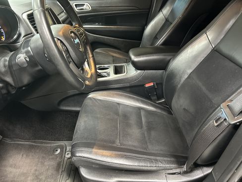 Used 2018 Jeep Grand Cherokee Altitude AWD/4WD image 15
