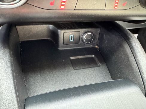 Used 2020 Ford Escape SE image 26