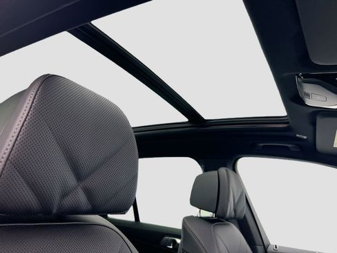 New 2026 BMW X5 xDrive50e AWD/4WD image 17