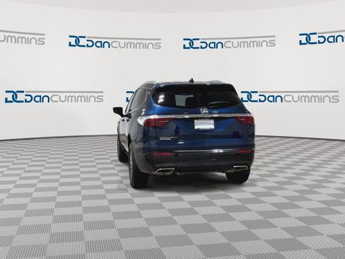 Used 2023 Buick Enclave Essence FWD image 7