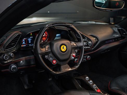 Used 2018 Ferrari 488 Spider RWD image 6