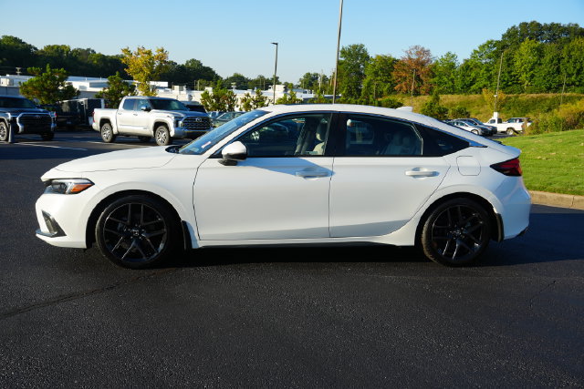 Used 2022 Honda Civic Sport Touring image 4