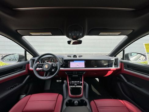 Certified 2026 Porsche Cayenne S AWD/4WD image 40