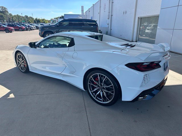 Used 2024 Chevrolet Corvette Stingray Premium Conv w/ Z51 Performance Package RWD image 7