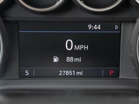 Used 2021 Chevrolet Silverado 1500 LT image 28