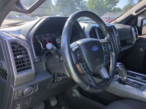 Used 2018 Ford F150 XLT w/ Equipment Group 302A Luxury AWD/4WD image 10