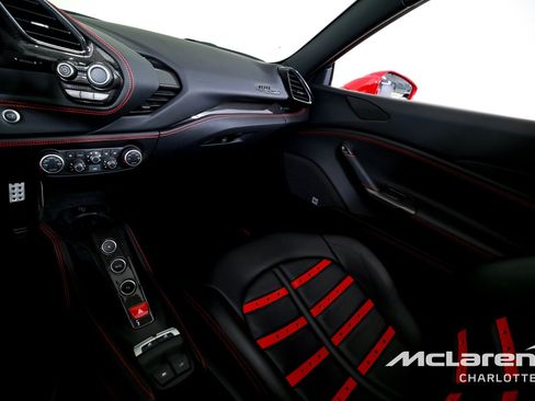 Used 2019 Ferrari 488 Spider RWD image 16