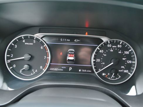 Used 2025 Nissan Rogue SV AWD/4WD image 14