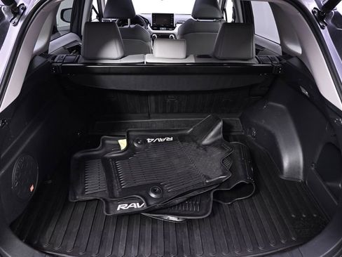 Used 2019 Toyota RAV4 XLE Premium w/ Cold Weather Package AWD/4WD image 19