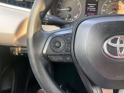 Used 2024 Toyota Corolla LE FWD image 22