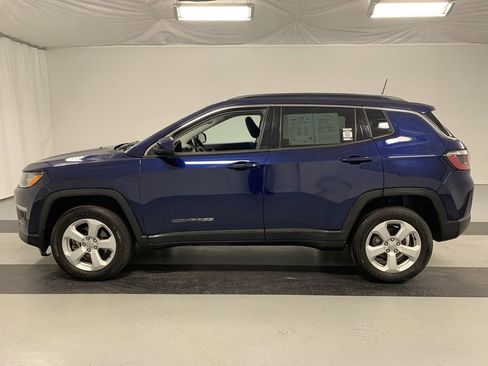 Used 2019 Jeep Compass Latitude w/ Cold Weather Group AWD/4WD image 3