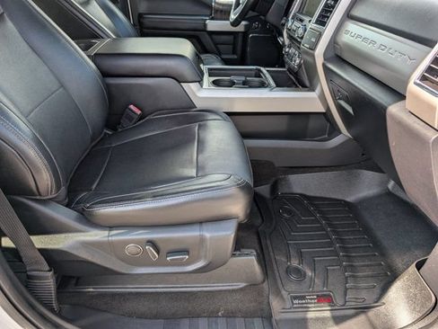 Used 2018 Ford F250 Lariat w/ Lariat Ultimate Package AWD/4WD image 30