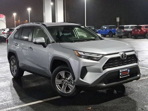 New 2025 Toyota RAV4 XLE image 34