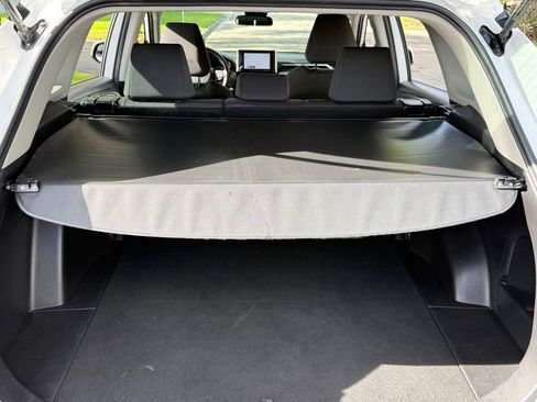 Used 2024 Toyota RAV4 XLE AWD/4WD image 36