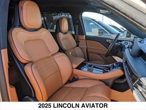 New 2025 Lincoln Aviator Black Label w/ Black Label Special Edition AWD/4WD image 13
