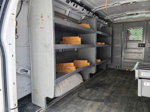 Used 2015 Chevrolet Express 2500 2500 3DR CARGO VAN /V8 image 15