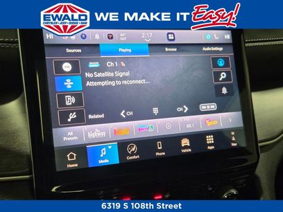 New 2025 Jeep Grand Cherokee L Limited w/ Black Appearance Package