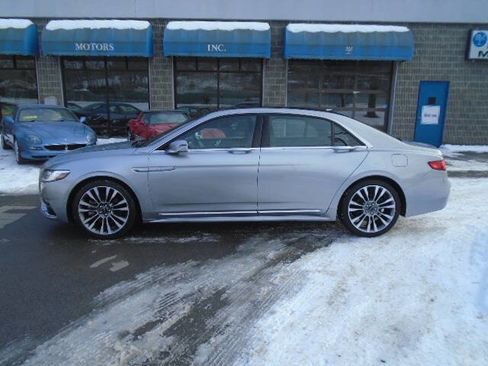 Used 2020 Lincoln Continental Reserve w/ Luxury Package image 8