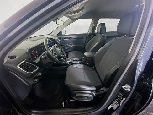 Used 2025 Kia Seltos S FWD image 13